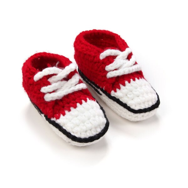 Multifarvet strikket baby krybbe sko håndlavet spædbarn hæklede støvletter snøre nyfødte sko 10cm: Rød
