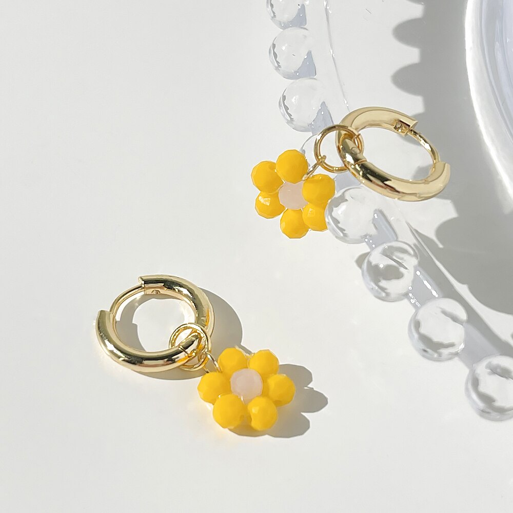 Peri&#39;sbox Boho Candy Kleur Acryl Daisy Hoop Earring Voor Vrouwen Multicolor Cute Flower Charm Huggie Oorbellen Zomer Sieraden: yellow
