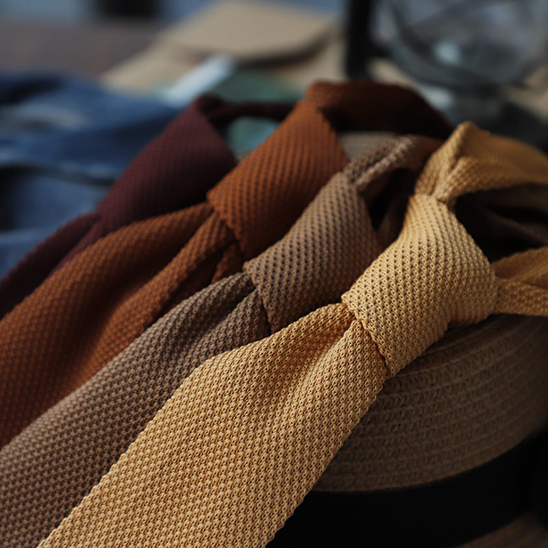 Jednokolorowe krawaty z dzianiny w kolorze khaki dla mężczyzn 6CM Wąskie brytyjskie krawaty na szyję dla kobiet College Student Knitting Neck Tie Cravat