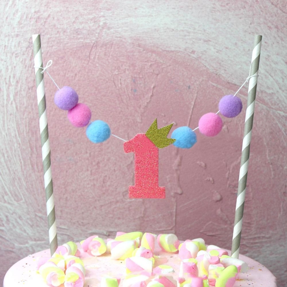 1 pc søde et år gamle pompom kage topper håndlavet halm indsætte flag til fødselsdagsfest baby shower dekor forsyninger: Lyserød