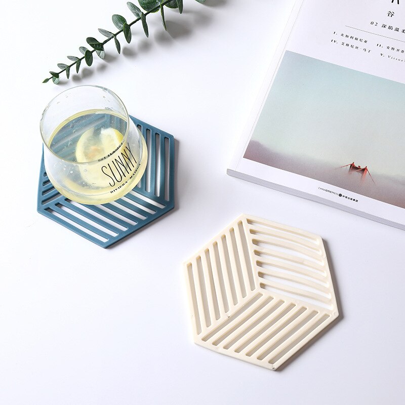 Set de table en Silicone, 1 pièce, dessous de verre isolant à la chaleur, tapis Simple, pour la décoration de la maison, pour bureau