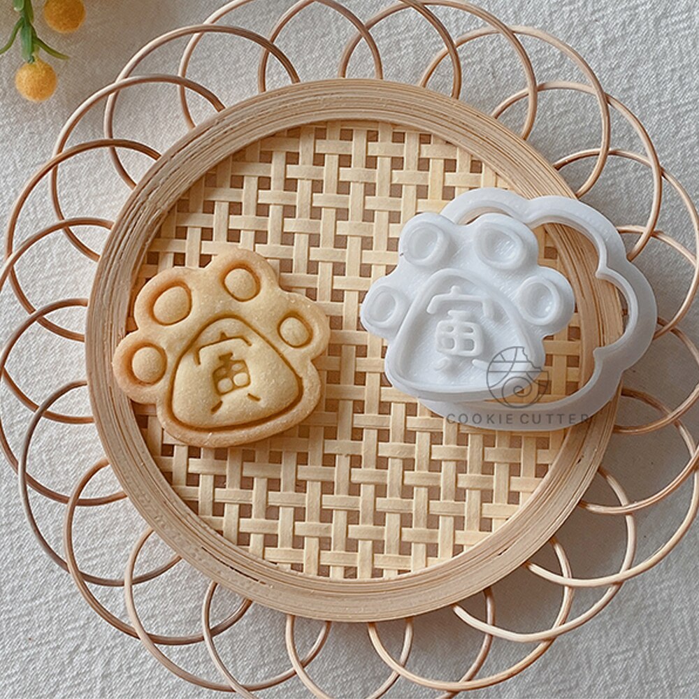 Cartoon Tiger Thickened Biscuit Mold Paw Cookie Cutter Fondant Cutter Pastry Cake Sugar Craft Baking Tools Kitchen Accessories: Paw