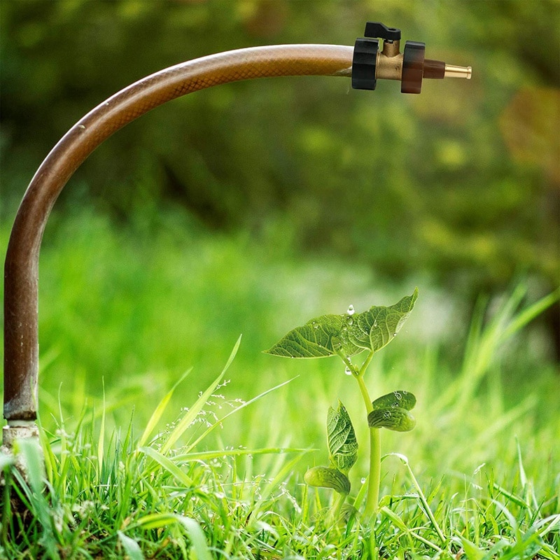 Slangafsluiter van massief messing met straalvegersproeierset voor tuinslangaansluiting