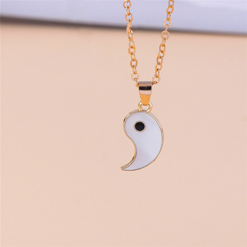 Aihua Cute Enamel Halloween Vampire Cross Coffin Friendship Couple Necklaces For Women Men BFF Best Friend Necklaces Jewelry: Rust Red