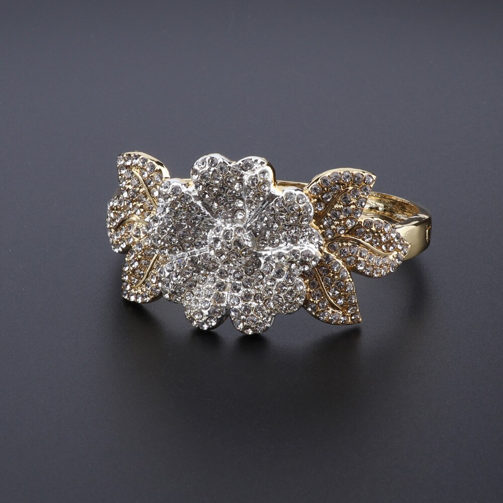 Nigérian mariage mariée africaine couleur or fleur en forme de bijoux ensemble Dubai cristal collier Bracelet boucles d'oreilles ensemble de bagues pour les femmes