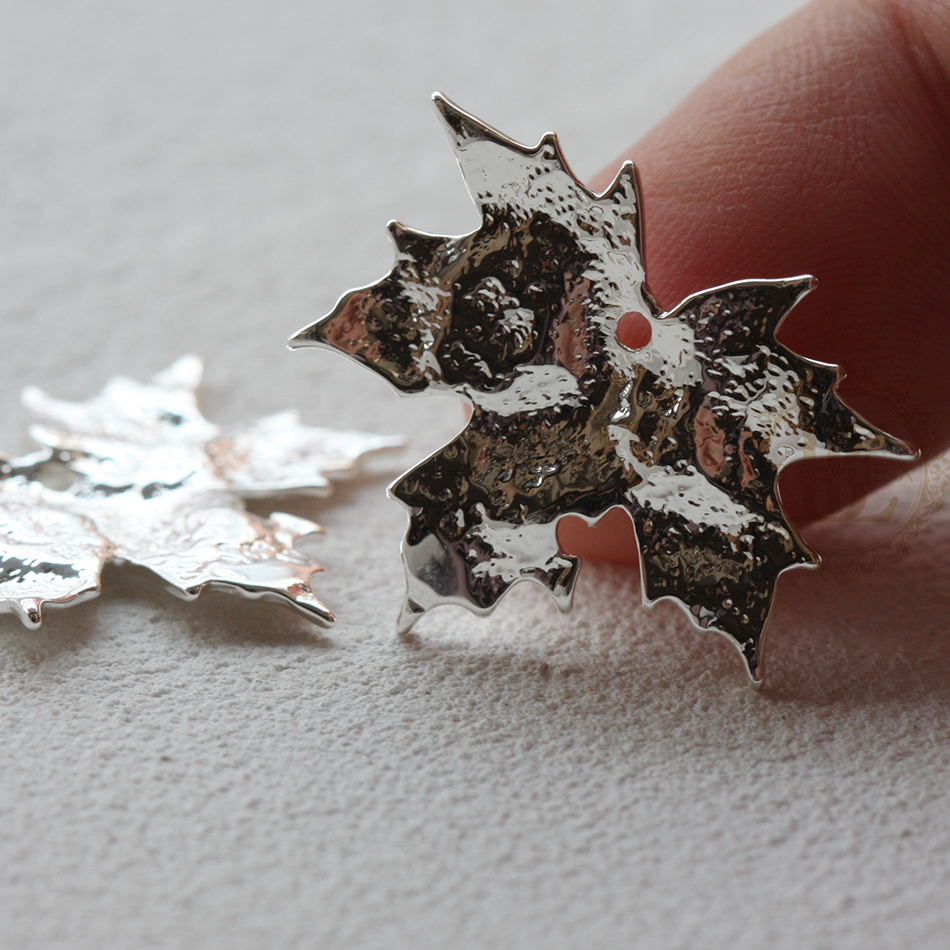 Een Stuk Premium Vergulde Massief Messing Maple Leaf Charm-23X25Mm (4714C)