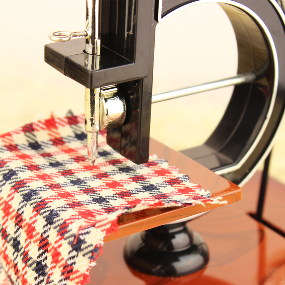 Resin Music Box Simulation Sewing Machine Retro Toy Jewelry Box Home Ornaments for Couple Romantic