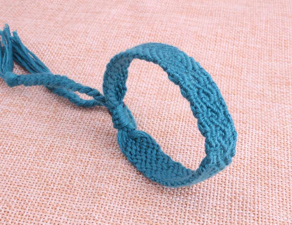 solid color wavy monochrome woven friendship bracelet green blue grey pink red embroidery thread macrame wrap bracelet femme kid: Gold-color