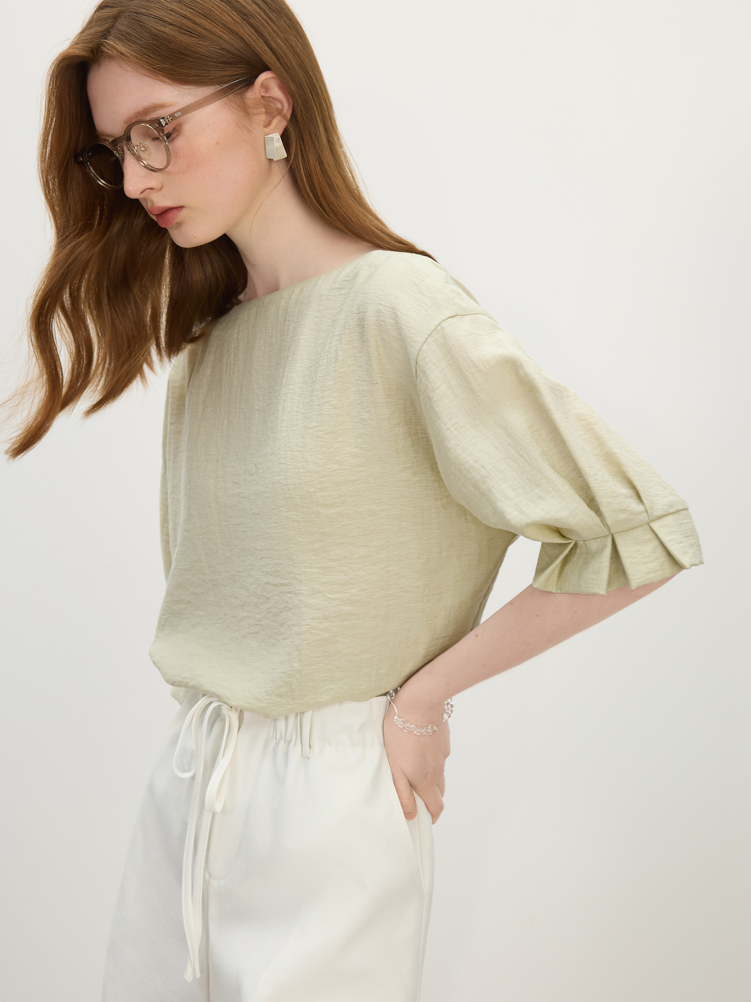 Fsle sommerskjorte i linblanding for kvinner – rund hals, avslappet topp og overdimensjonert silhuett for uanstrengt styling