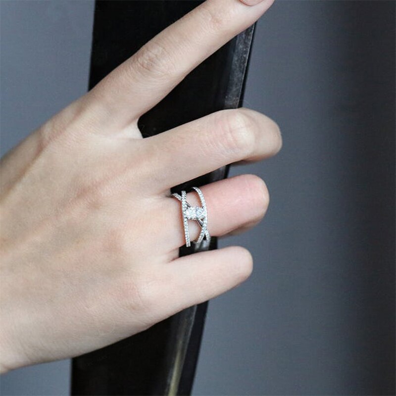 Huitan Fancy Cross Wedding Band Ring Voor Vrouwen Micro Verharde Crystal Zirkoon Delicate Meisje Vinger Ring Engage Party Mode-sieraden