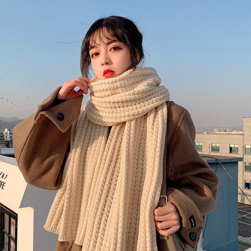 Luxe Winter Vrouw Sjaal Gebreide Wollen Rode Sjaals Leuke Warme Paar Sjaal Wraps Ontworpen Door Mode Trend Ontwerpers Acryl: beige
