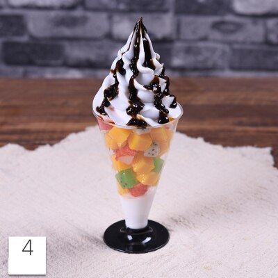 Simulation Sundae glace échantillon factice en plastique lait fruits Sundae modèle faux Sundae accessoires fenêtre affichage