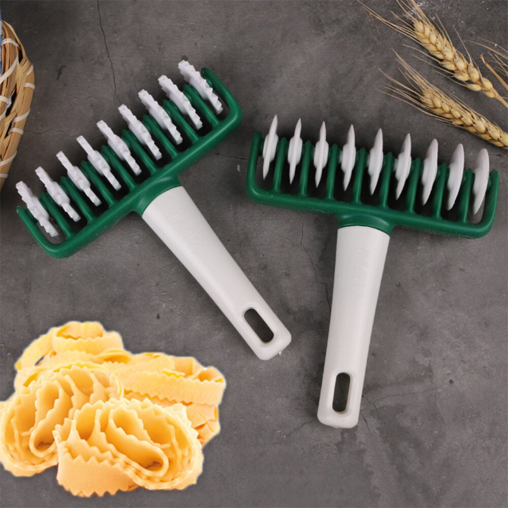 1PC Noodle Maker Manual Plastic Ruffle Blade Dough Cutter for Pastry