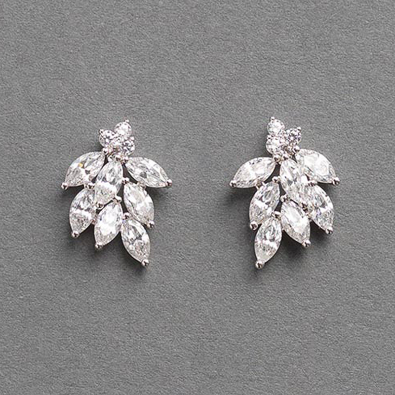 Huitan delicate bladvormige oorbellen met zirkonia steentjes voor dames, zilverkleurig, esthetische bruidsoorbellen, trendy sieraden: Default Title