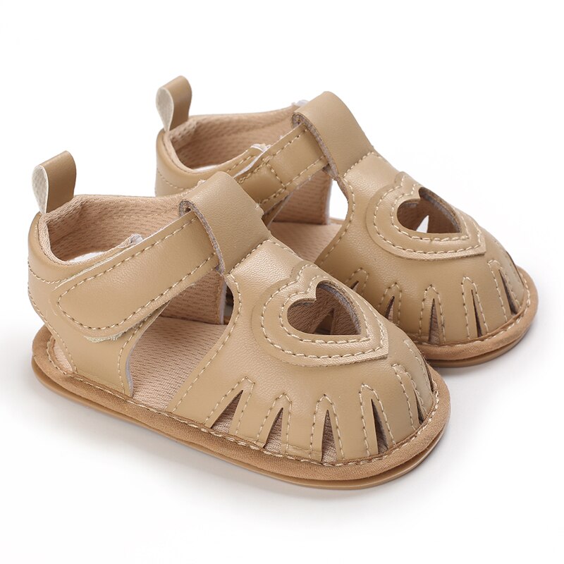 Emmababy 2022 Toddler Baby Summer Sandals Solid Color Heart-shaped Cutout Soft Sole Girls Boy Beach Sandals: Gold / 0-6 Months
