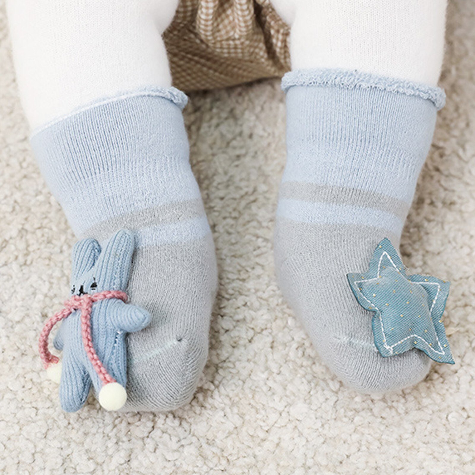 Chaussettes antidérapantes pour bébés, 2 paires, chaudes, en coton, douces et mignonnes, avec des animaux de dessin animé, pour garçons et filles,