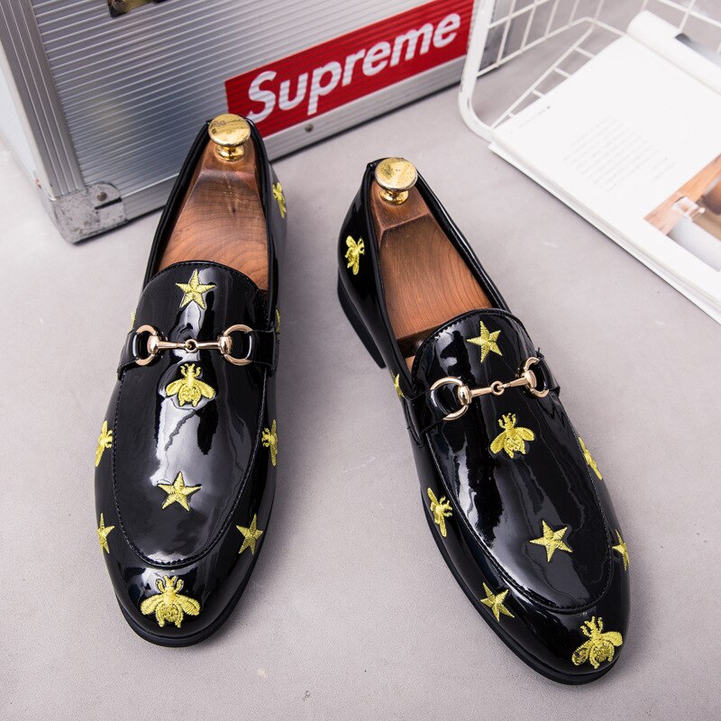 Hommes broderie métal boucle décor mocassins Mocassin Homme chaussures plates décontracté été mocassins sans lacet chaussures noir brillant
