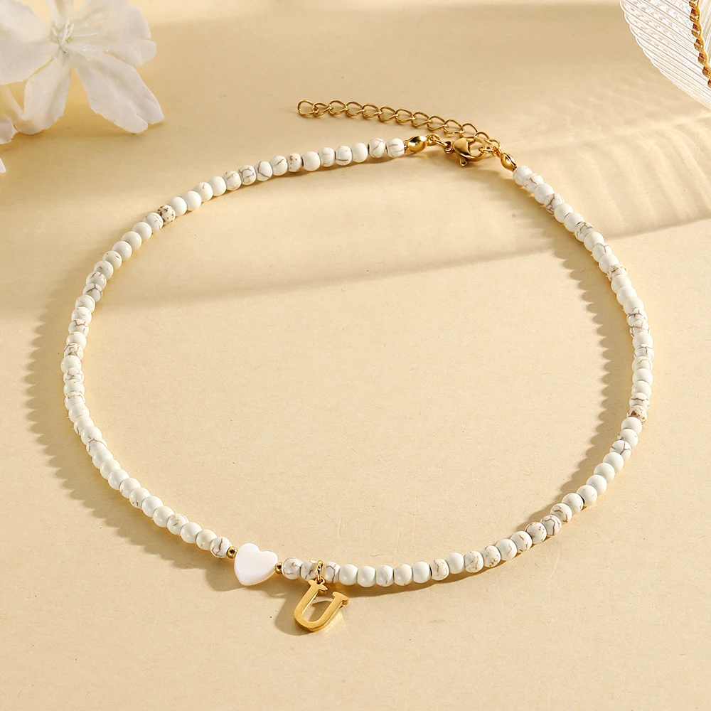 Gargantilla bohemia con cuello, collares con iniciales, cuentas colgantes con letras de concha en forma de corazón, collar de acero inoxidable para mujer, tendencia 2024