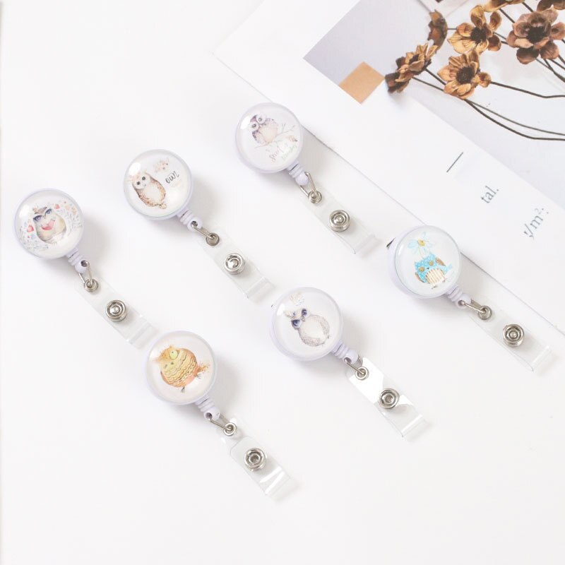 Vrouwen Meisjes Werkkaart Clip Gedraaid Id Tag Clip Uil Patroon Intrekbare Badge Reel Voor Verpleegster Arts Badge Houder