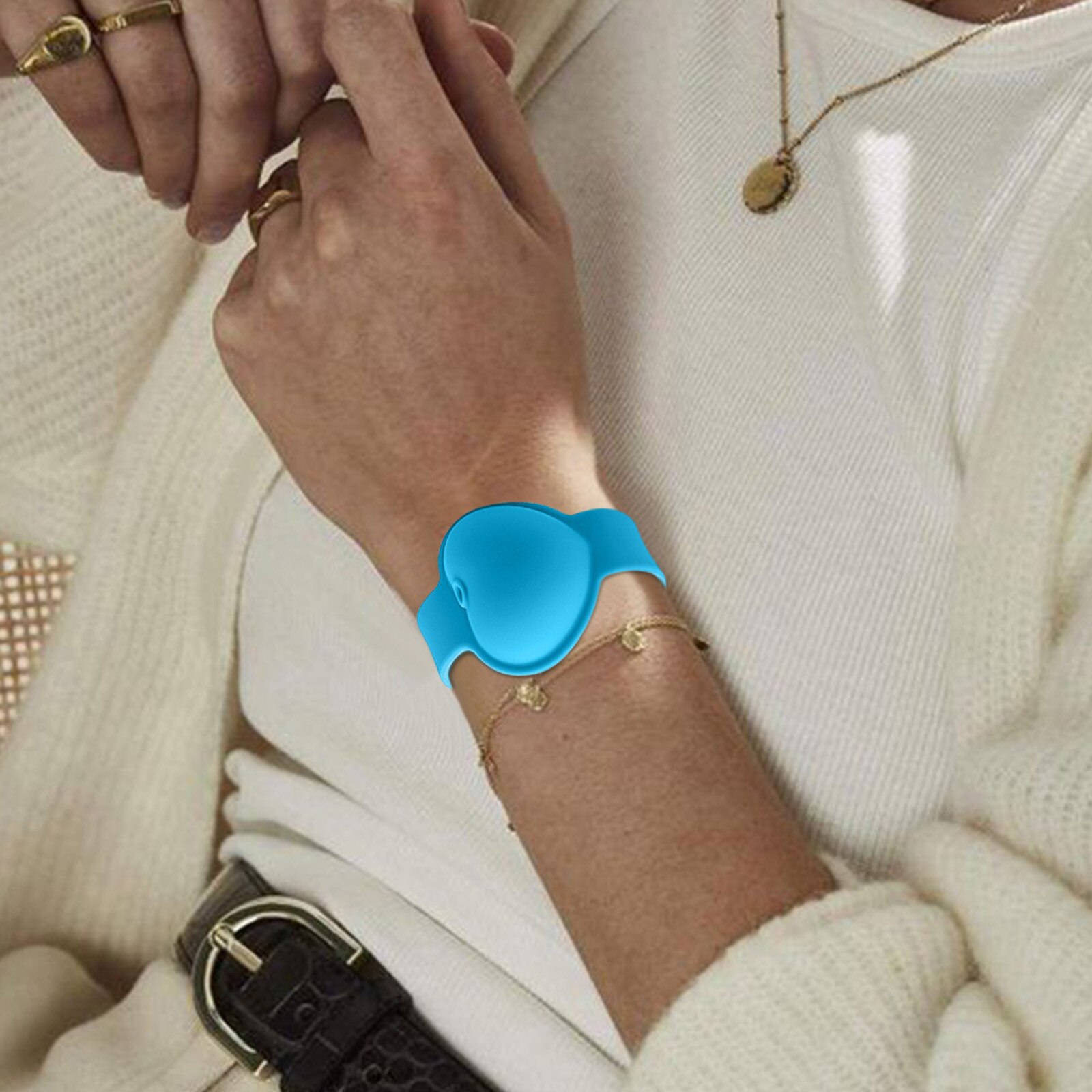 Adult Kid Wash Hand Gel No Rinse Hand Sanitizer Dispensing Portable Bracelet Wristband Hand Dispenser Quick Drying Disinfectant: A