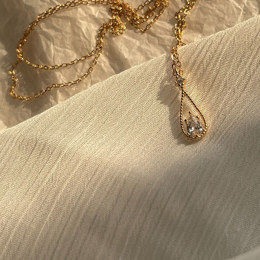 Collar sencillo con colgante de gota de agua para mujer, cadena de clavícula francesa, temperamento clásico, joyería para de boda,