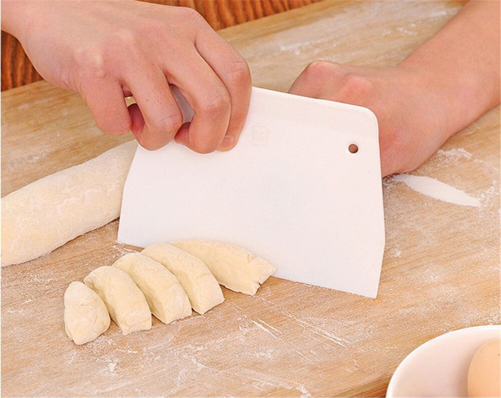 Scraper Cream Cakes Dough Cutters Dough Scraper Baking Tools cut Trapezoidal Plastic Flour Scraper Baking Utensils