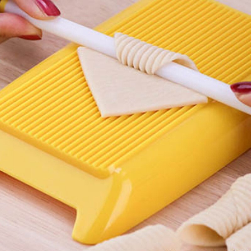 Manual Rolling Pin Spaghetti Macaroni Gnocchi Maker Baby Kid Food Roller Mold Kitchen Gadgets Plastic Pasta Tools Macaroni Board