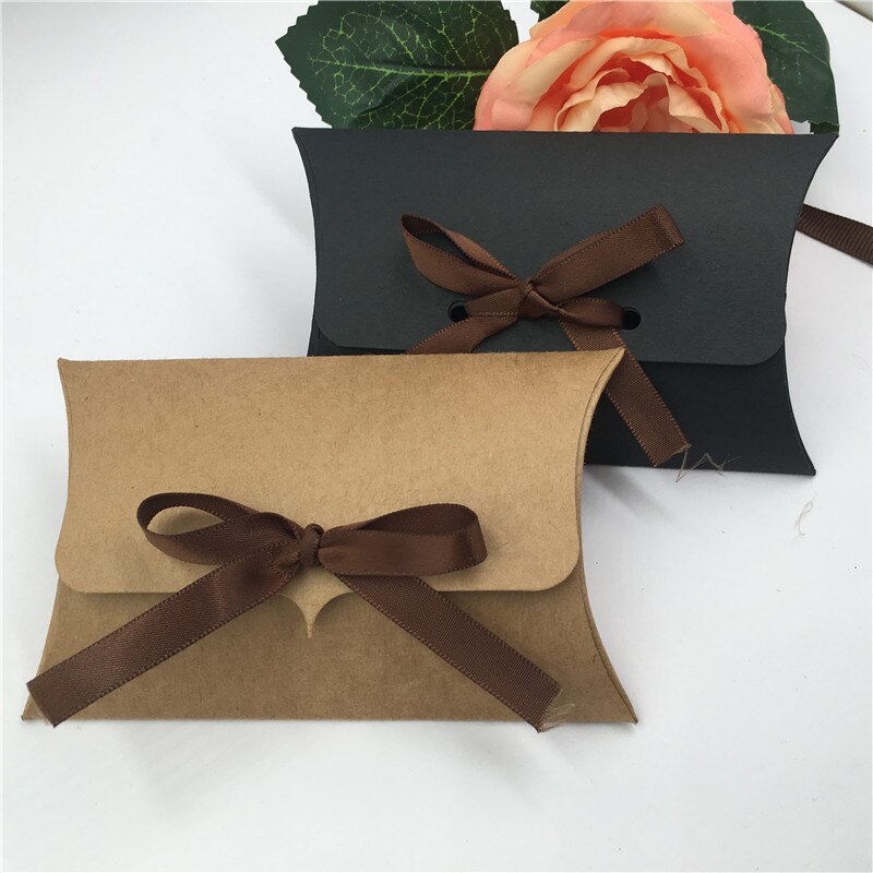 Naturlig brun svart kraftboks 10 x 8 x 2cm pute papirboks 30 stk/lott for smykker godteri kake bære pakking oppbevaringsbokser