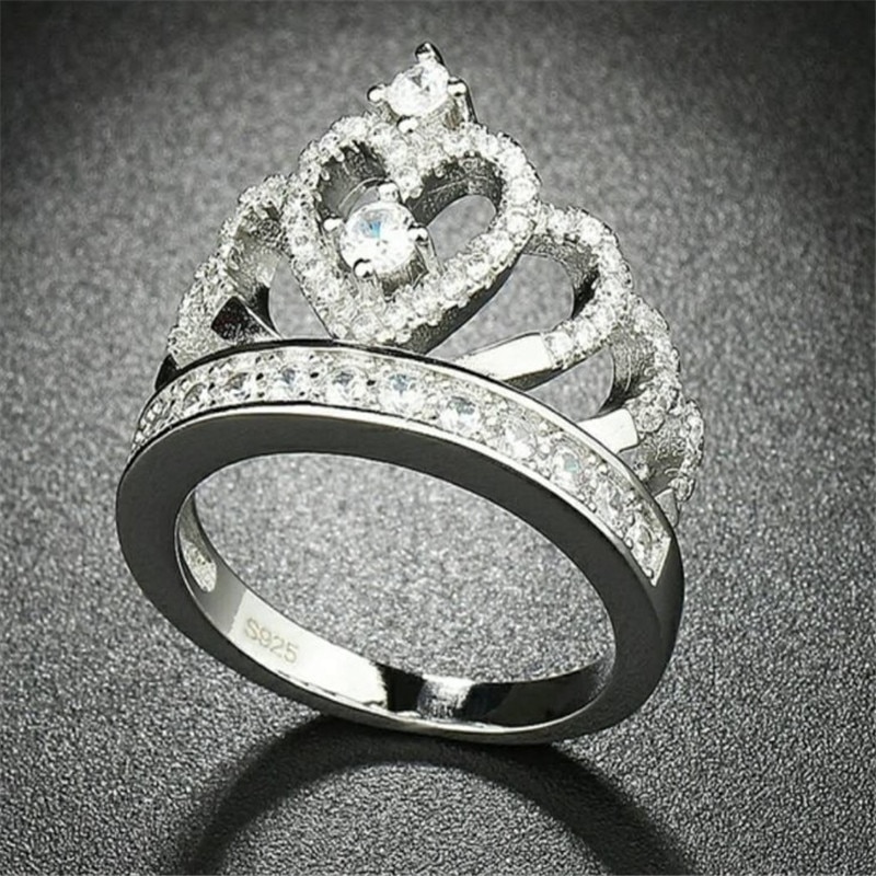 A Forma di cuore corona Anello Donne argenteo Monili Degli Anelli di Barretta per Le Donne Del strass Pieno Anello di Cristallo Anelli di Nozze Femminili Delle Signore Nuovo