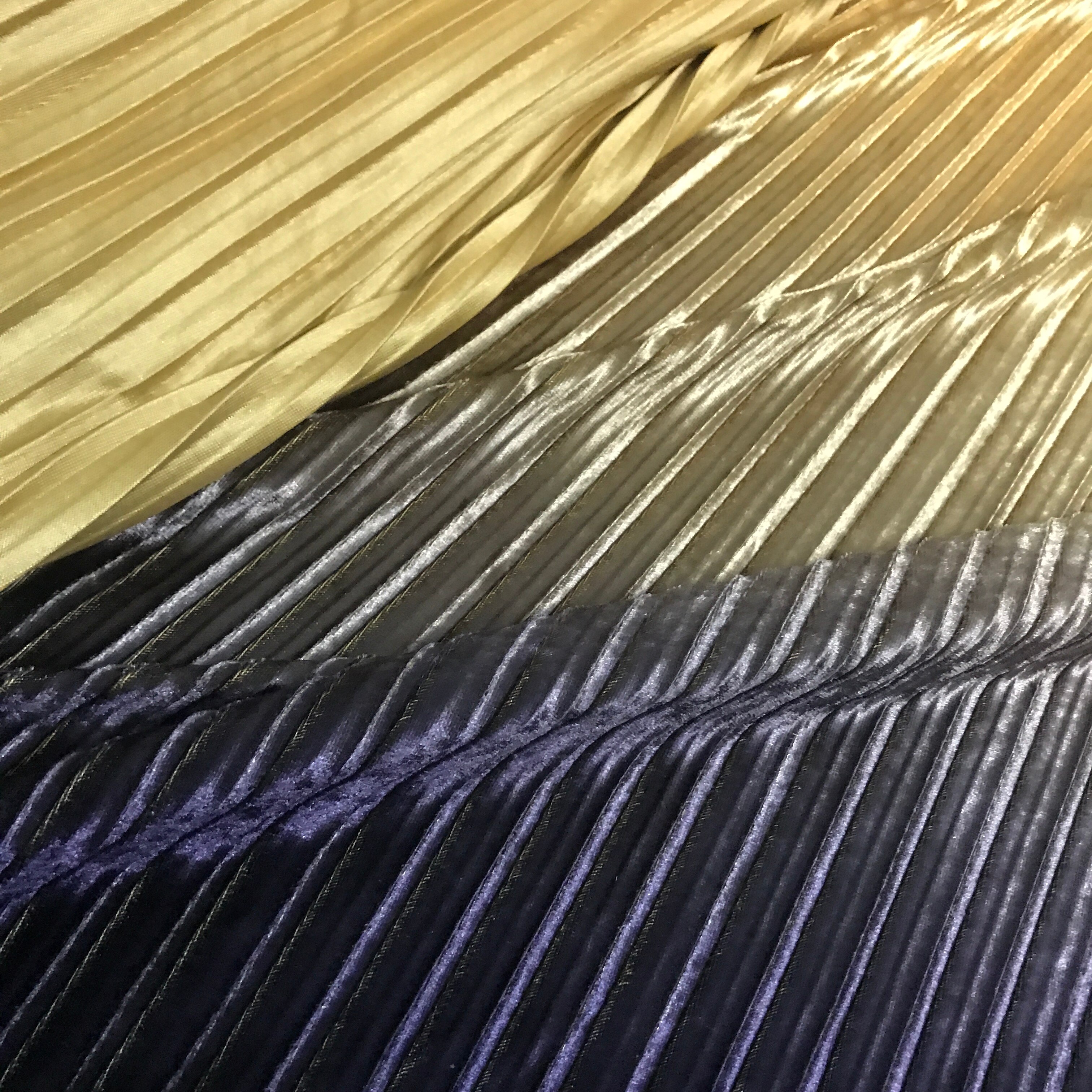 Linche en tissu plissé à l'accordéon | 1 mètre, 150cm 59 "de largeur, doré bleu foncé, décoloration, jupe en tissu, tissu à coudre MM474