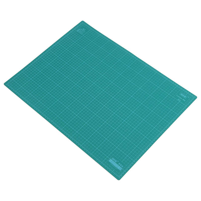 A2 Non-Slip Arts & Crafts Cutting Board