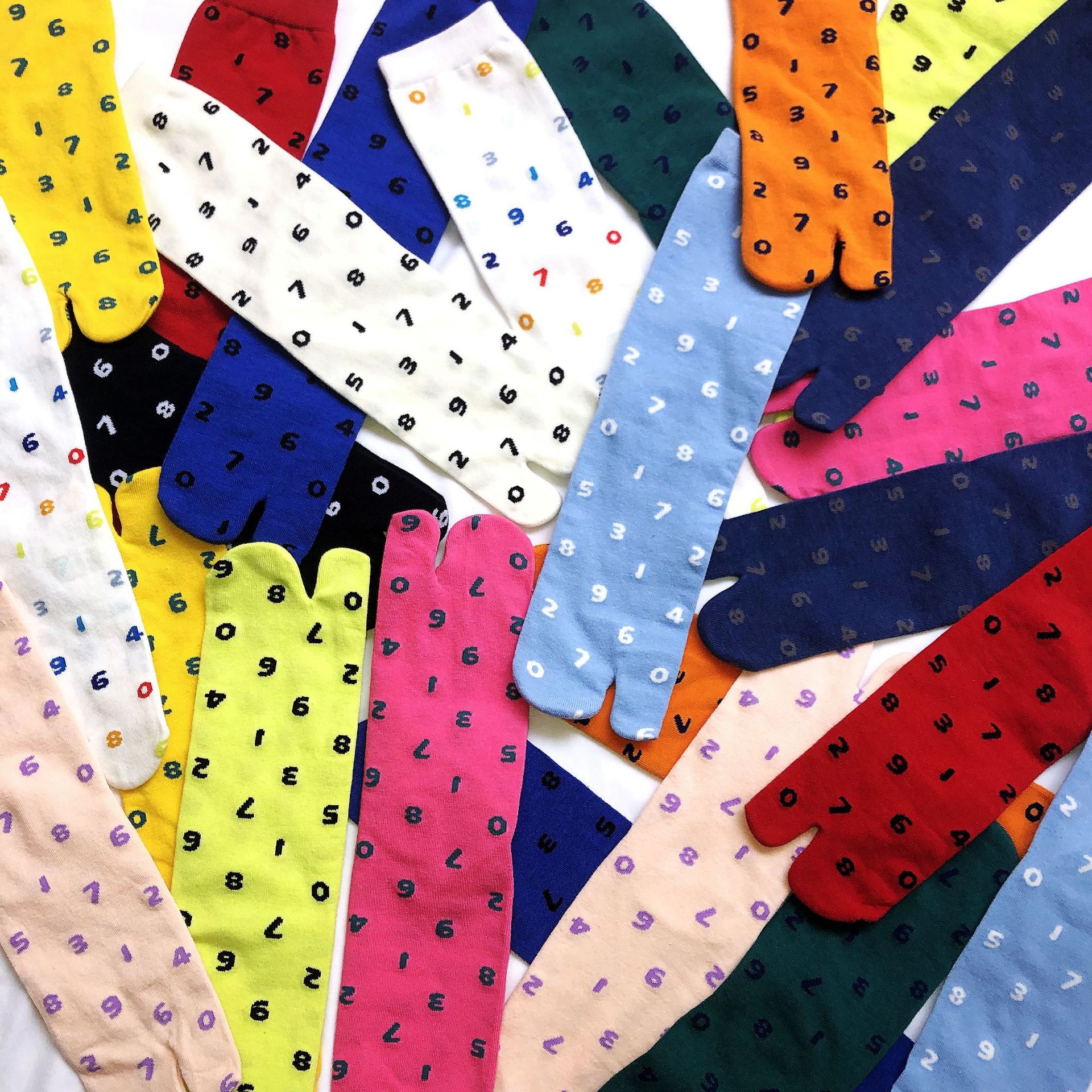 Chic Japanese Jacquard Split Toe Socks Digital Combed Cotton Two Toe Socks Women Korean Harajuku Two Finger Tabi Socks
