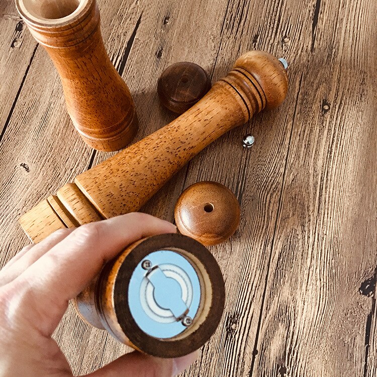 kitchen tool Oak pepper grinder, manual pepper grinder, multi-purpose cruet