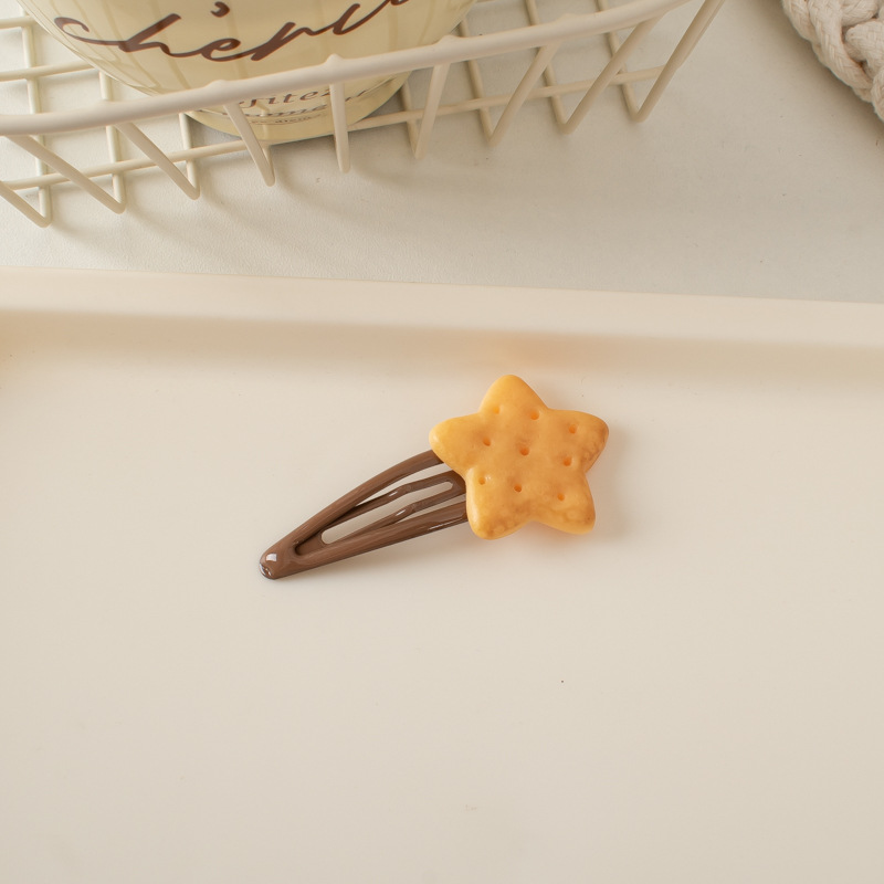 Cute Baking Biscuit Hair Clip Girl's Heart Butterfly Knot Hairpin Clip Hair Clip Korean Edition Fun Simulation Hair Accessories: army green