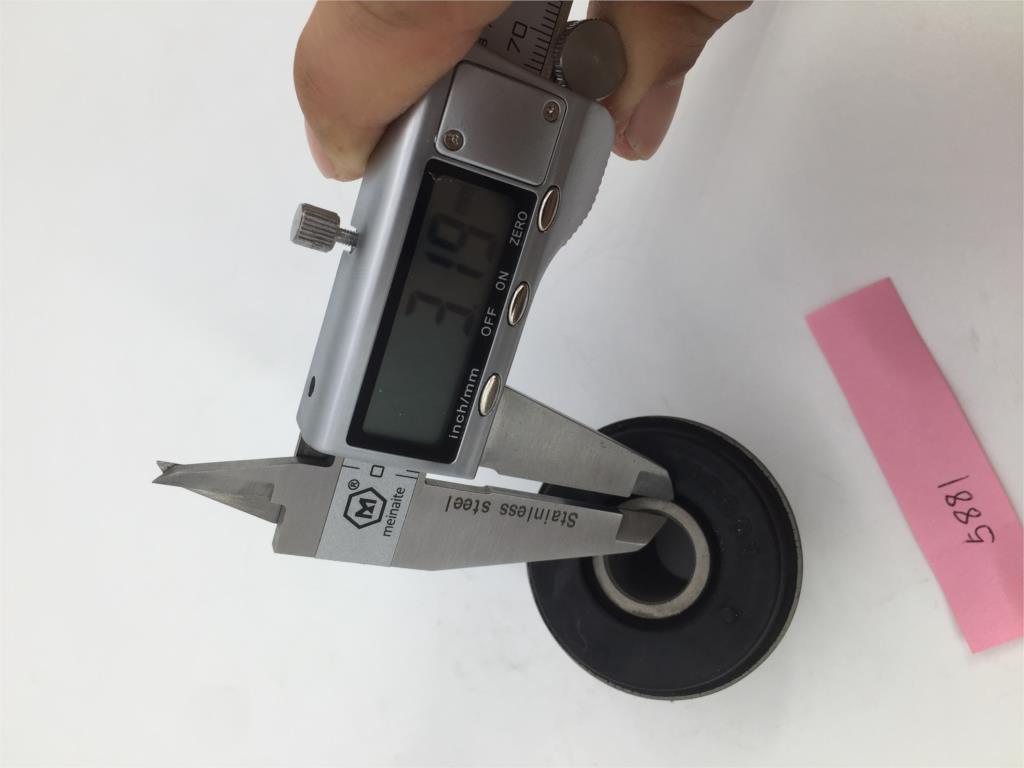 Rear Leaf Spring Bushing Truck Chassis Part Replacement for ISUZU NKR NPR NKR55 4JB1 8941185880 8-94118588-0