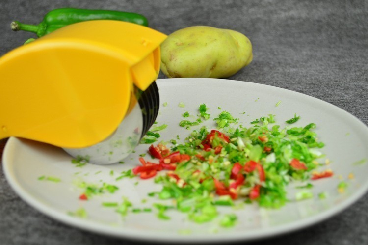 Urt rullende rulle ruller mincer urte manuel hånd scallion cut cutter skiver 6 rustfrit stål blad køkken køkkenhak: Gul