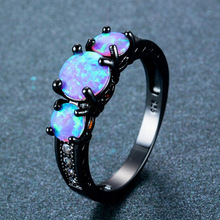 Prachtige Vrouwelijke Ronde Blue Brand Opal Ring Black Gold Filled Trouwringen Voor Vrouwen Vintage Sieraden Anillos Mujer