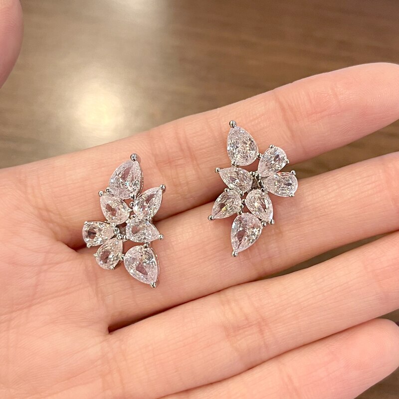 Huitan Matched Cubic Zirkoon Stud Oorbellen Vrouwen Voor Wedding Engagement Party Mode Luxe Oor Accessoires Sieraden