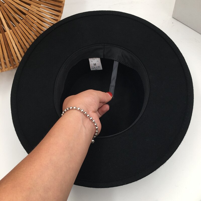 In Europe and the British flat top hat black wool hat Sir hat Fedora Panama