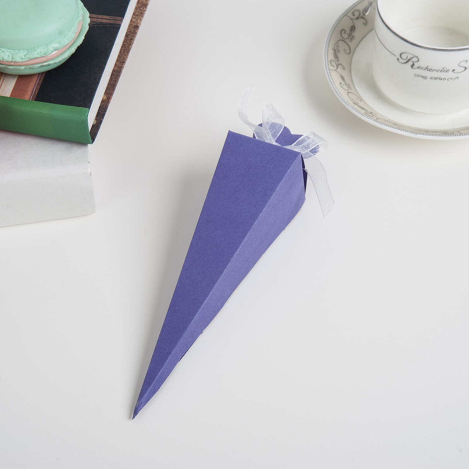 50pcs Cones Favour Box Long Triangles Shape Sweet Candy Box For Wedding Birthday Party Cake Decorating Tools: dark purple
