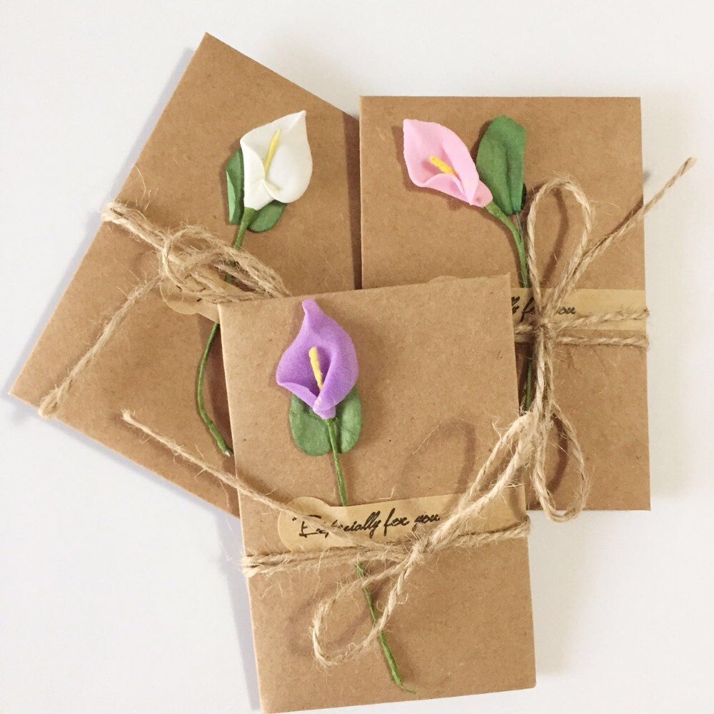 20pcs DIY Kraftpapier Handgemaakte Droge Bloem Uitnodiging Wenskaart met Envelop Kerst trouwbedankjes (Willekeurig Patroon)