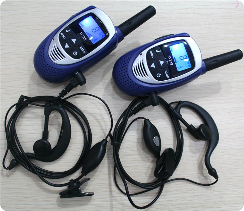 2 sztuk Handheld mini dzieci walkie-talkie T228 FRS GMRS 22 kanały UHF CB radia dwukierunkowe radia domofon w/słuchawki ładowarka