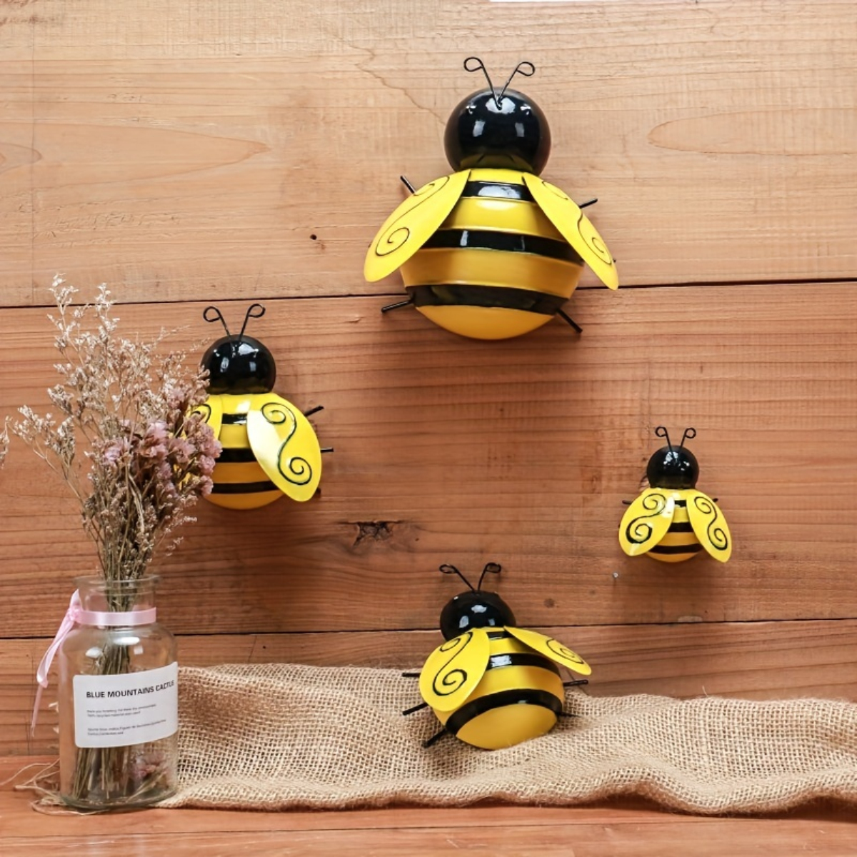 Wrought iron ornaments, wall decorations, outdoor courtyards, balconies, garden arrangements, fences, wall decorations, landscap