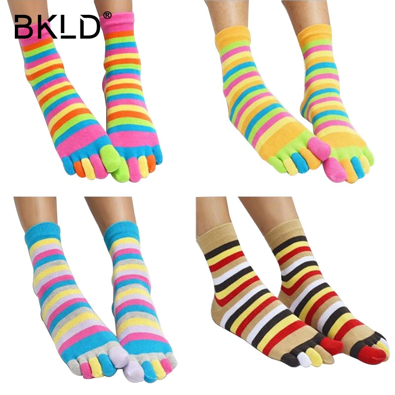 Chaussettes à rayures amusantes pour femmes, chaussettes en coton à cinq doigts, chaussettes décontractées et douces avec orteils, chaussettes colorées 5 couleurs 35-39