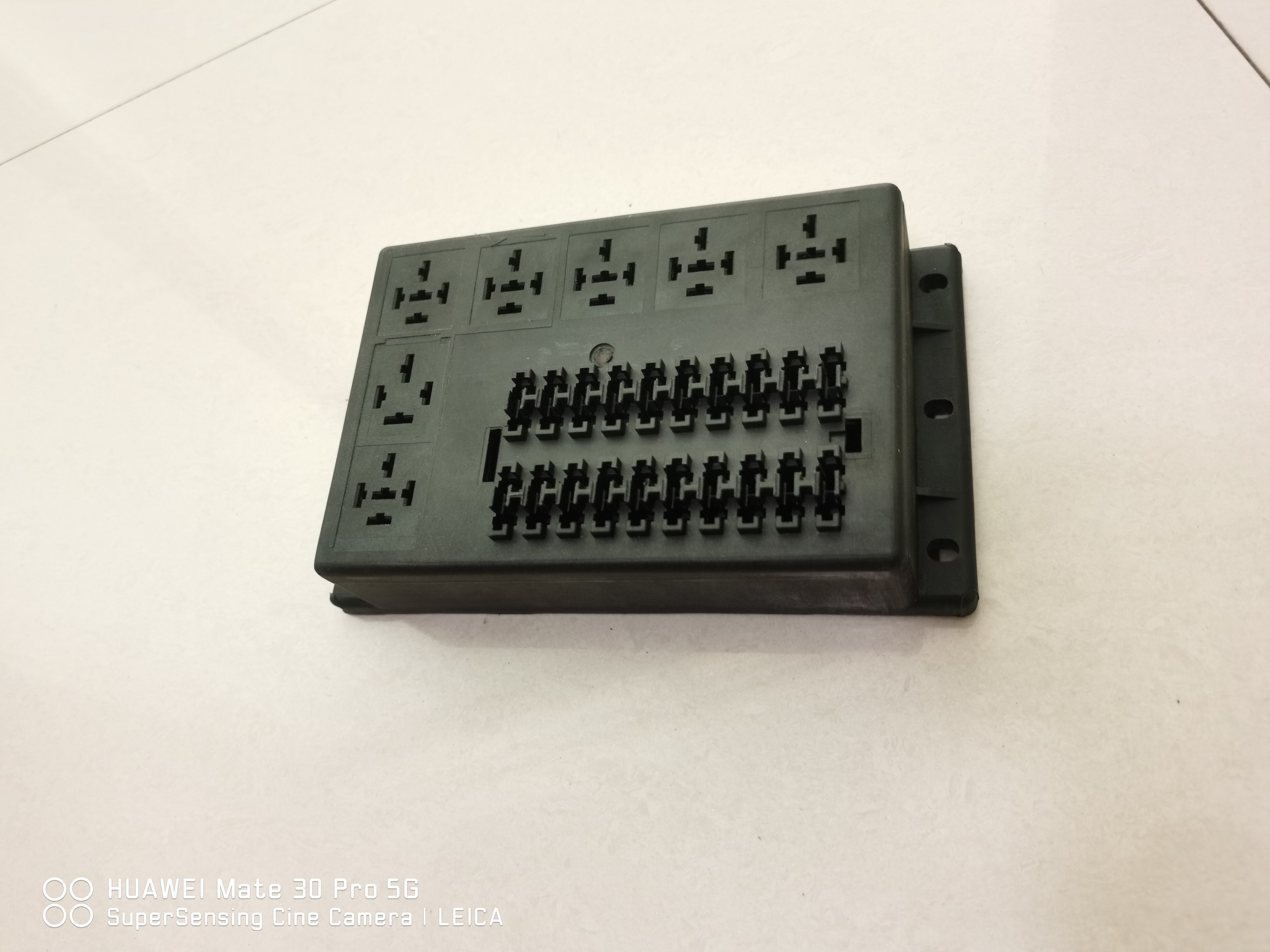 20-way central control box, fuse relay box, 7-bit relay with 20-bit safety control box