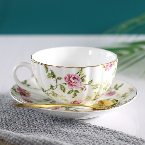 Porcelain Luxury Coffee Cup with Handle European Flowers Gold Bone China Tea Cups Set Tea Cup Set Kawaii Cup Cute Mugs Tazas 50: 1 cup set