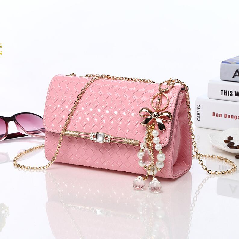 2022 verão moda doce cor lady messenger saco nova corrente feminina bolsa de ombro pequena bolsa crossbody alta qualidade pu festa bolsa: Pink