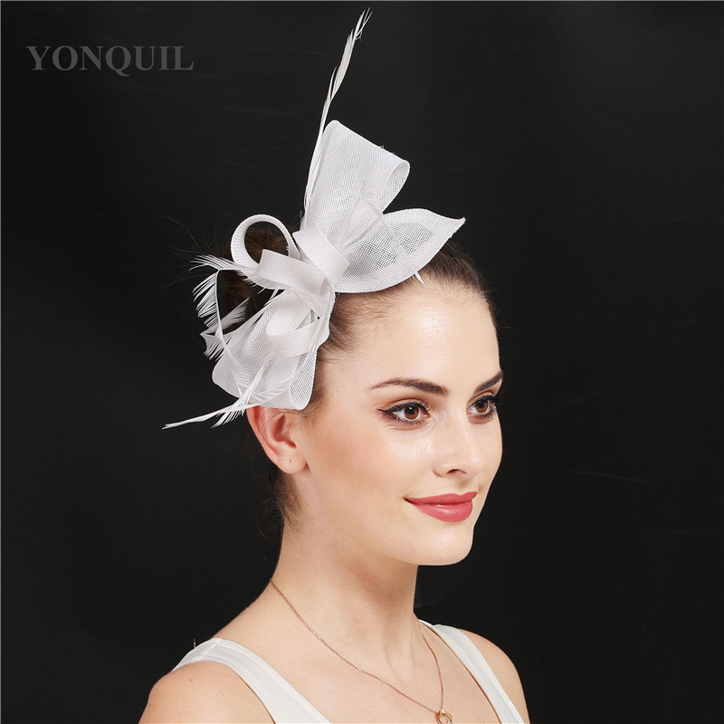 Nachahmung Sinamay Hochzeit Kopfbedeckung Braut Champagner Fascinator Hut Haarnadel mit ausgefallenen Federn Haarschmuck Damen Kopfschmuck