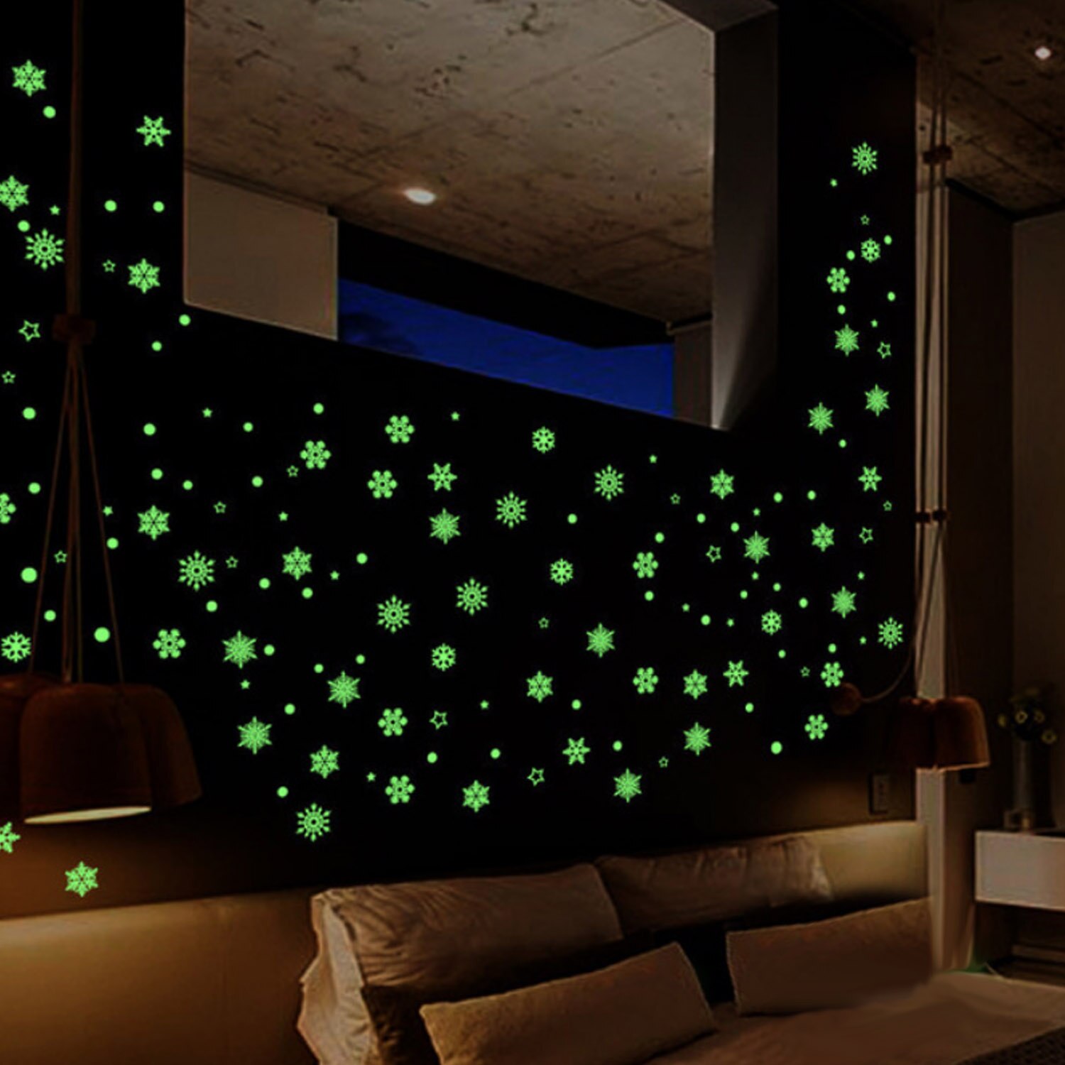 Luminous Glow in the Dark Snowflake Shape Wall Window Decoration Stickers for Christmas Festival Kids Room Home Bedroom