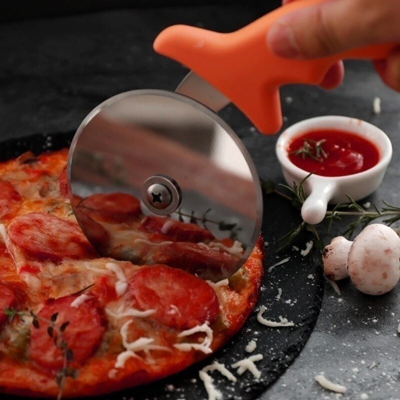 1Pc Pizzasnijder Dubbele Roller Pizza Mes Cutter Gebak Pasta Deeg Crimper Keuken Pizza Taarten Gereedschap